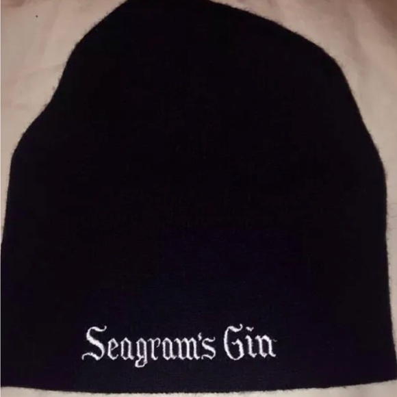 Seagram's Gin Limited Edition Logo Knit Black Beanie & 3x T-Shirt.. New - Picture 6 of 8